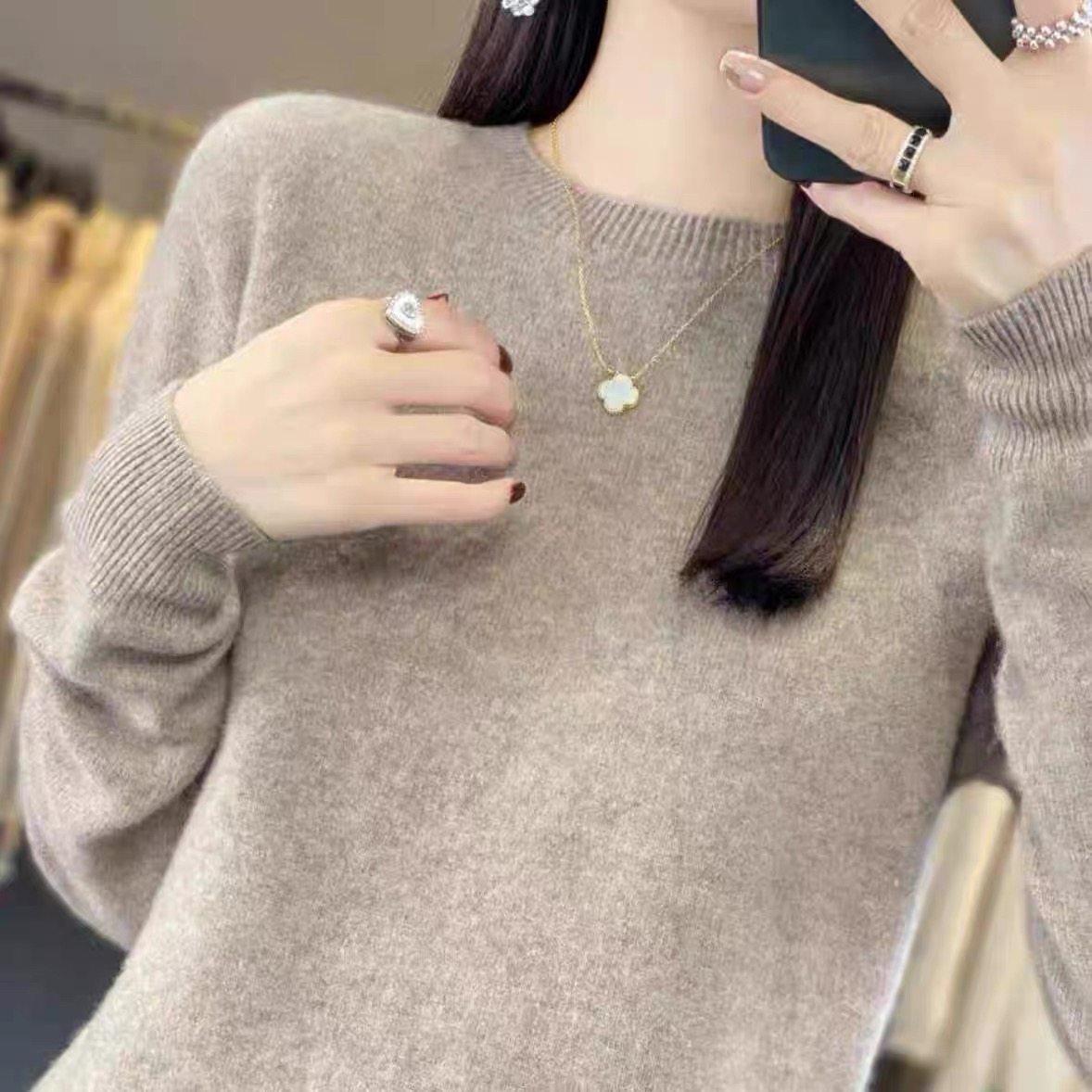 新款小圆领毛衣女