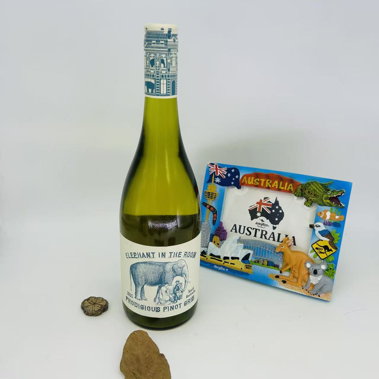 澳大利亚原装进口房间里的大象灰皮诺干白葡萄酒750mlX1