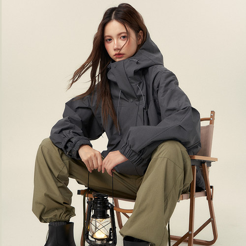 滑雪登山徒步露营羽绒服冲锋衣