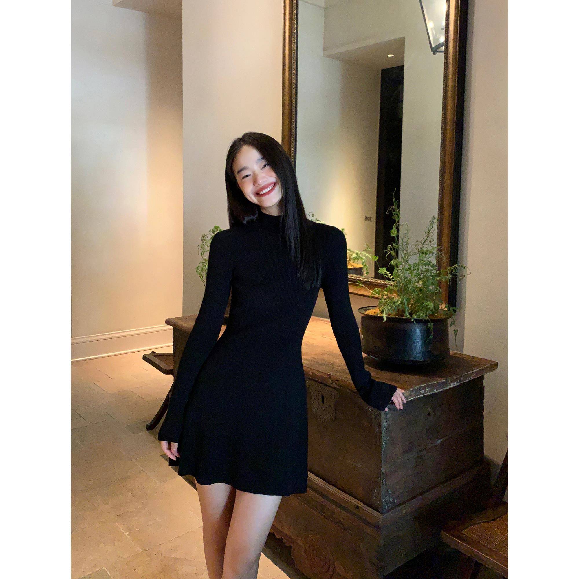 pusumede黑色半高领针织连衣裙女长袖打底裙修身显瘦气质包臀短裙