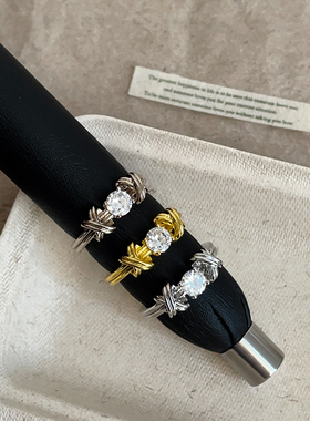 小众高级感扭结金属锆石戒指女复古轻奢时尚潮流通勤百搭指环戒子