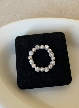 爆闪镭射球珍珠弹力绳戒指女轻奢高级感个性时尚气质百搭指环戒子