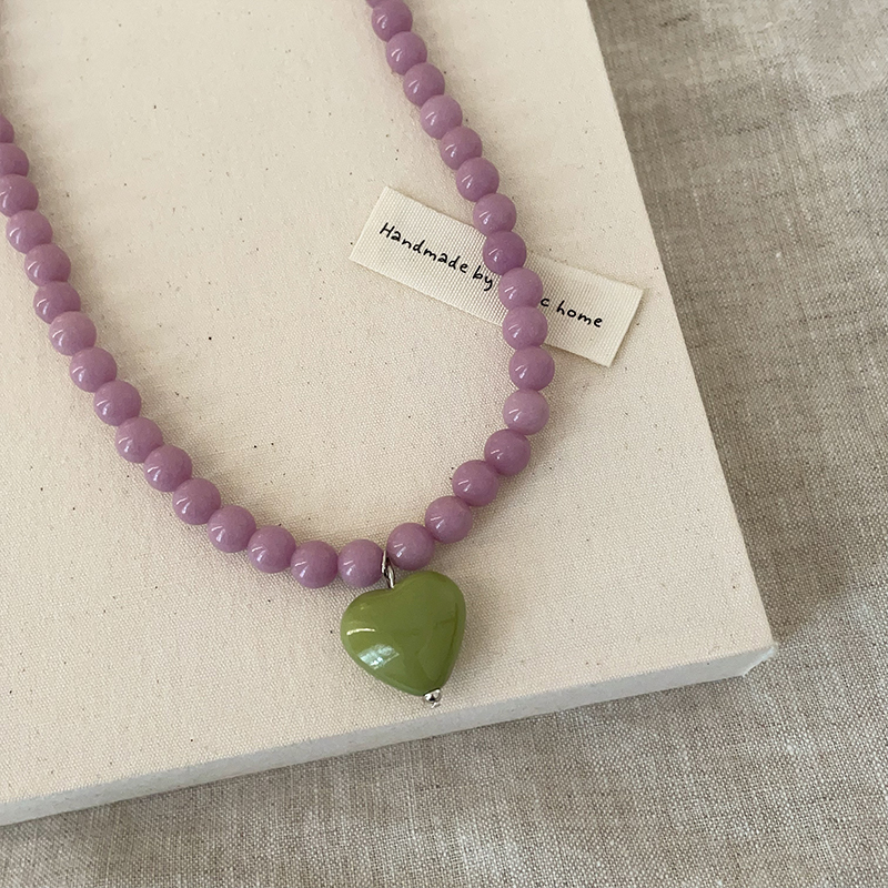 紫色串珠撞色爱心项链女个性显白时尚气质优雅潮流百搭颈链锁骨链