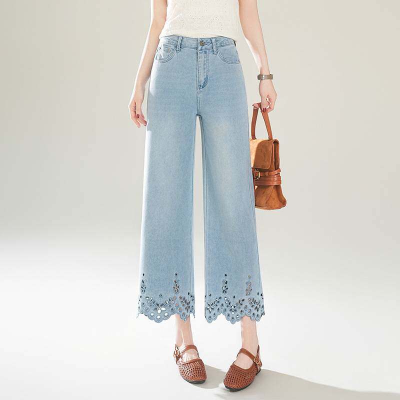 专柜品牌浅色花朵镂空刺绣直筒牛仔裤女2026春季新款高腰显瘦阔腿
