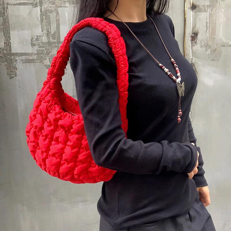 新年限定红色褶皱云朵包包女2024冬季高级感中国红手提单肩腋下包