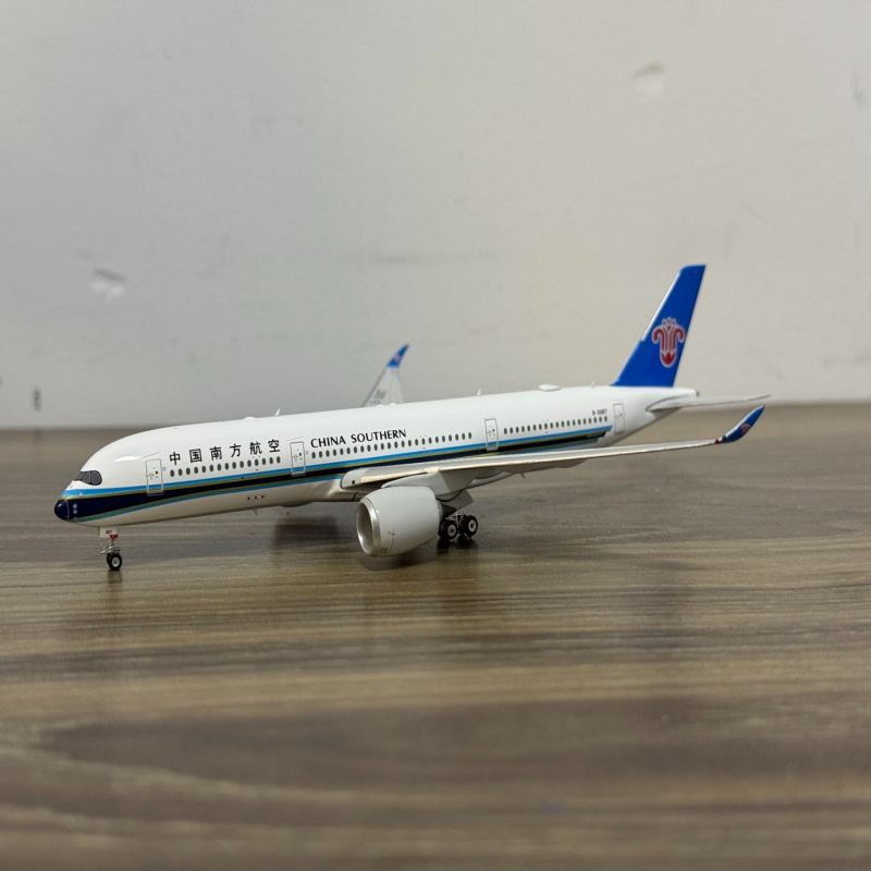 Phoenix ph 1/400 中国南方航空 空巴A350-900 B-308T 机腹一处