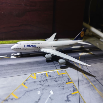 GeminiJets lufthansa 747 D-ABYC运费自理，顺丰到付寄出老货了