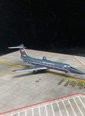 1：400 PM  俄航 Tu134UBL ，编号RF-12037，Tu160训练机，顺丰