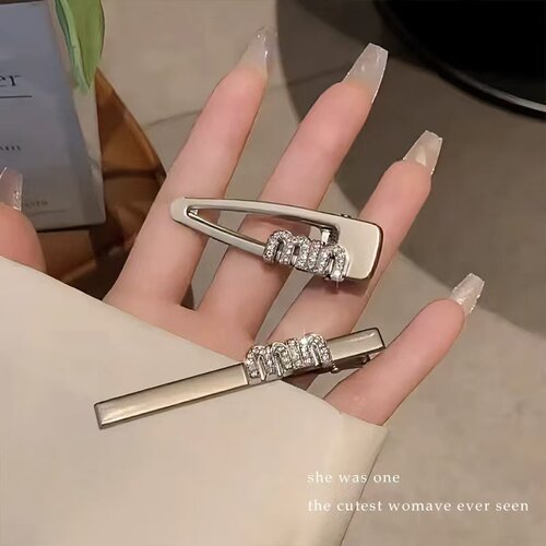 银色水钻字母发夹女高级感刘海侧边夹发卡子y2k甜酷鸭嘴夹子头饰