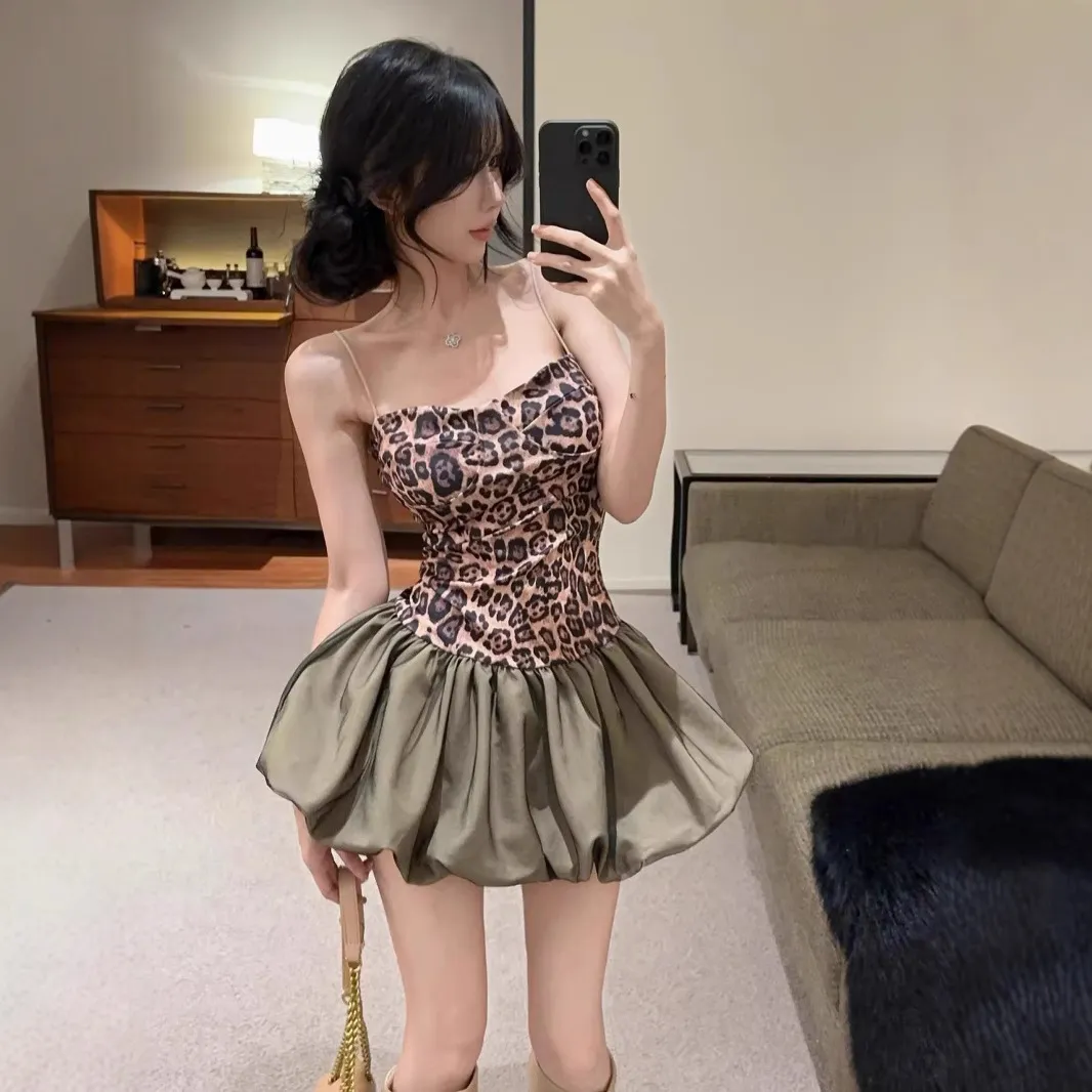 美式豹纹吊带连衣裙女秋冬鱼骨收腰花苞蓬蓬裙高级感内搭抹胸裙子