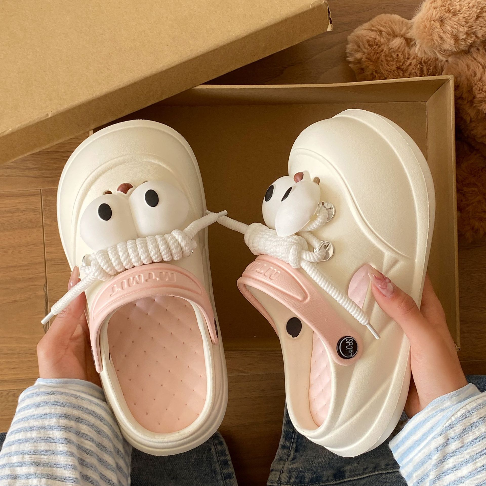 毛绒蝴蝶结小熊EVA可拆卸洞洞鞋女两穿防滑耐磨沙滩休闲包头拖鞋
