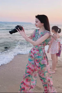 网红爆款时尚套装女2023夏季新款小清新度假风气质甜美减龄两件套