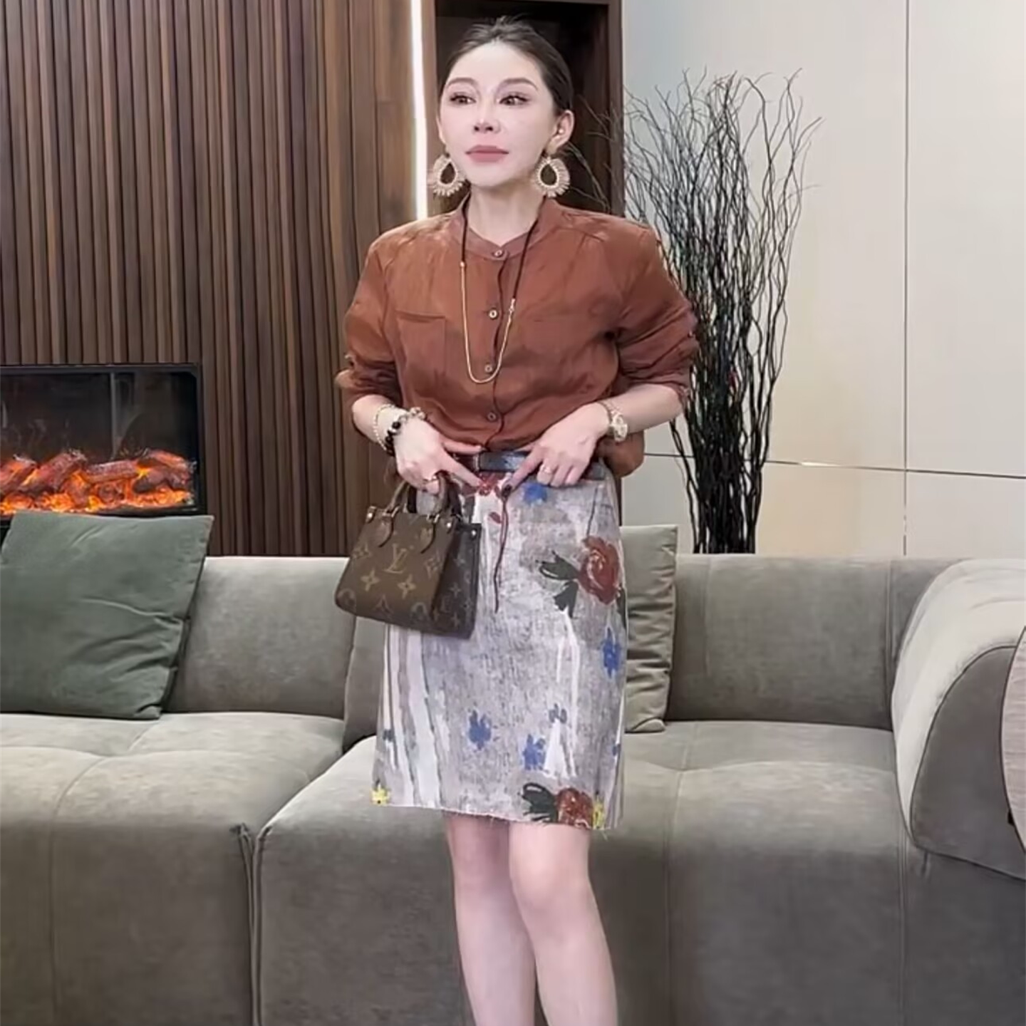 高级感套装2025夏日新款爆款小个子微透衬衫高腰印花半身裙两件套