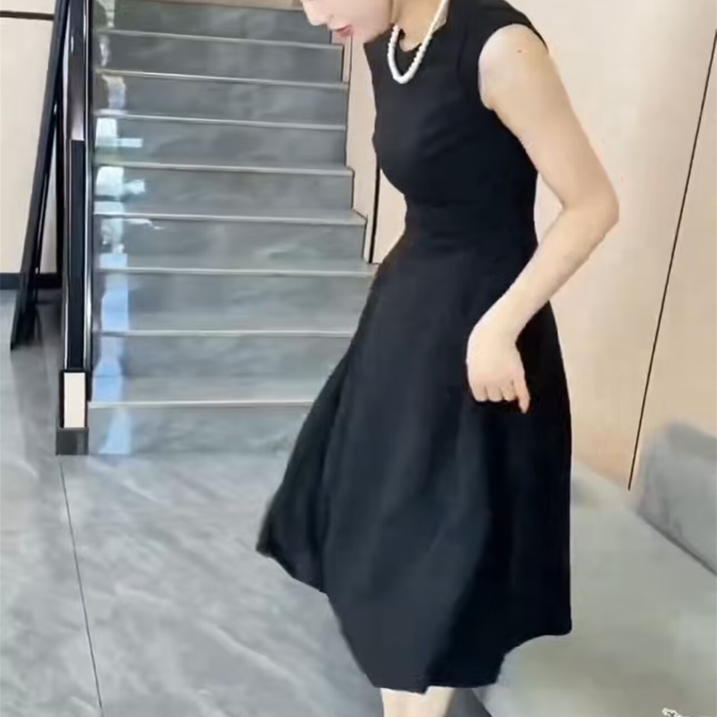 气质无袖简约法式优雅连衣裙女