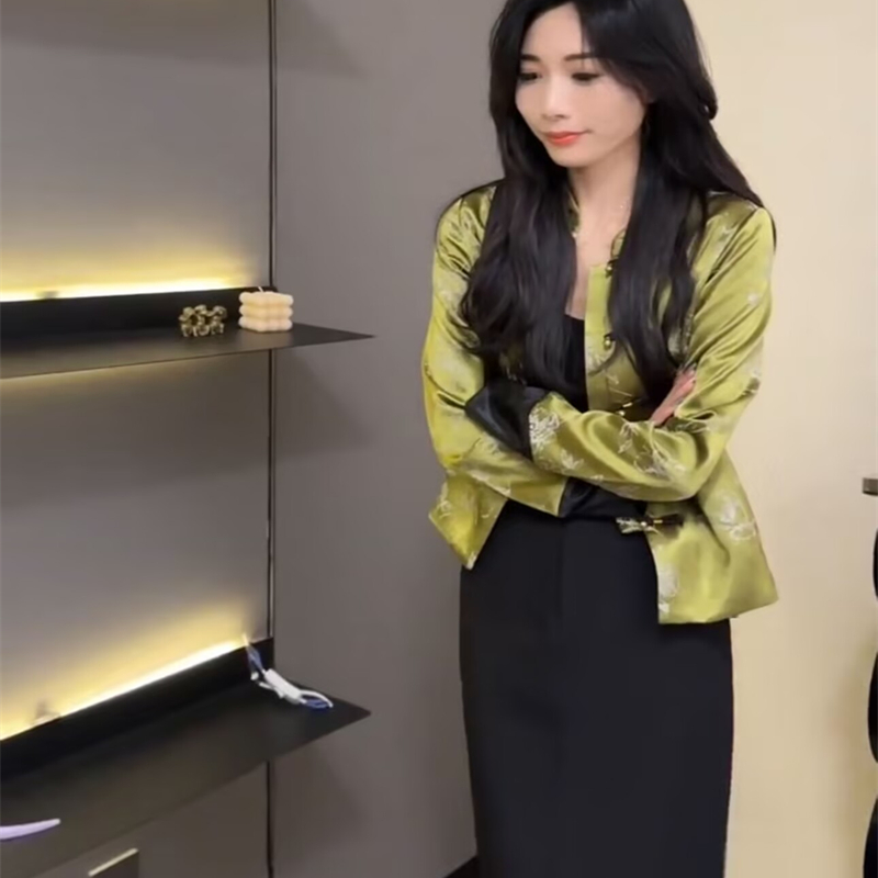 网红同款时尚套装裙2025春夏新款纯色印花中国风盘扣外套+半身裙