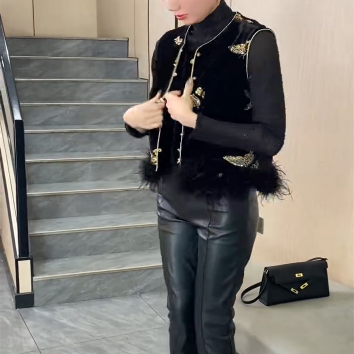 新中式毛毛拼接国风马甲女秋季新款韩版洋气时尚无袖上衣爆款坎肩