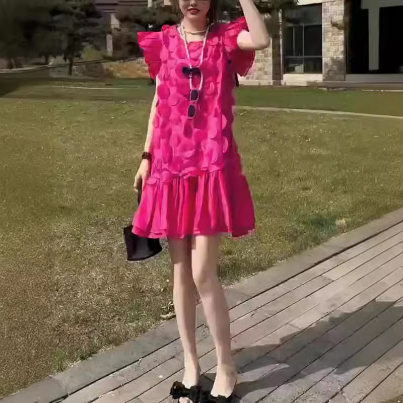 24269大爱美依缘2025夏季新款时尚飞飞袖花瓣立体宽松减龄连衣裙