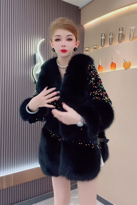 两件套亮片拼接皮草外套+短裤