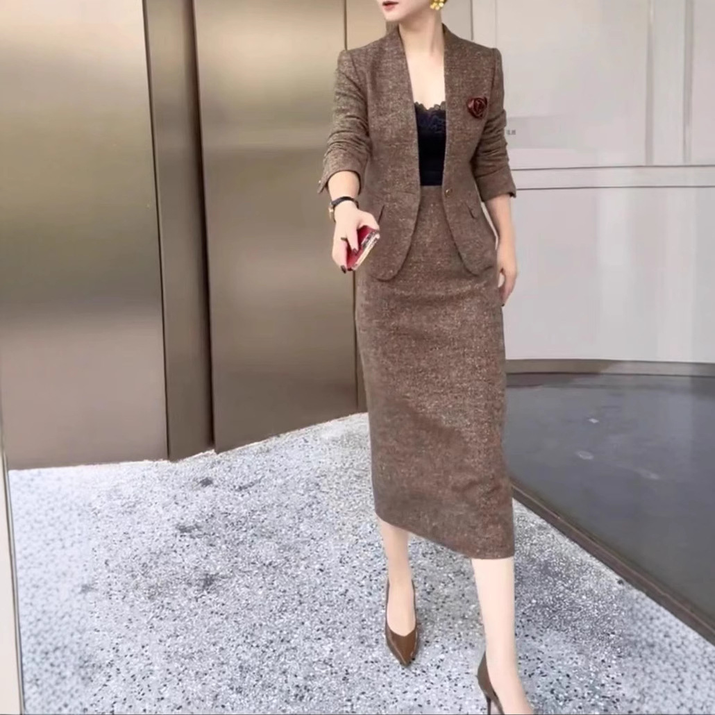 961156大爱美依缘2025新款时尚职业套装裙OL修身显瘦外套半身裙女