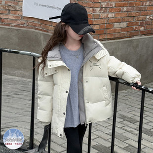 女大童羽绒服2025新款冬季洋气初中生女孩加厚连帽冬装短款外套。
