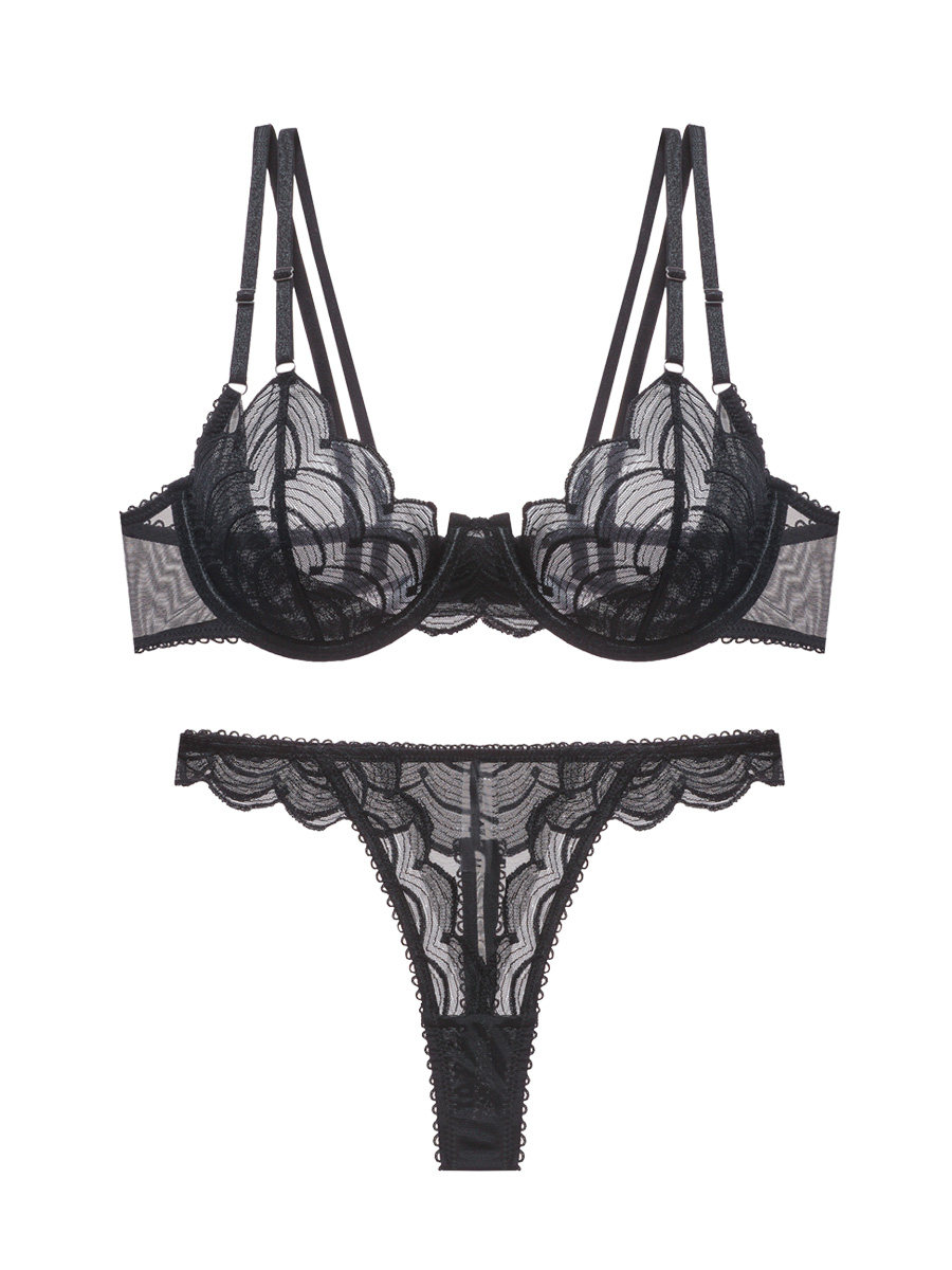 性感蕾丝内衣女超薄款大胸显小有钢圈防下垂丁字裤文胸套装