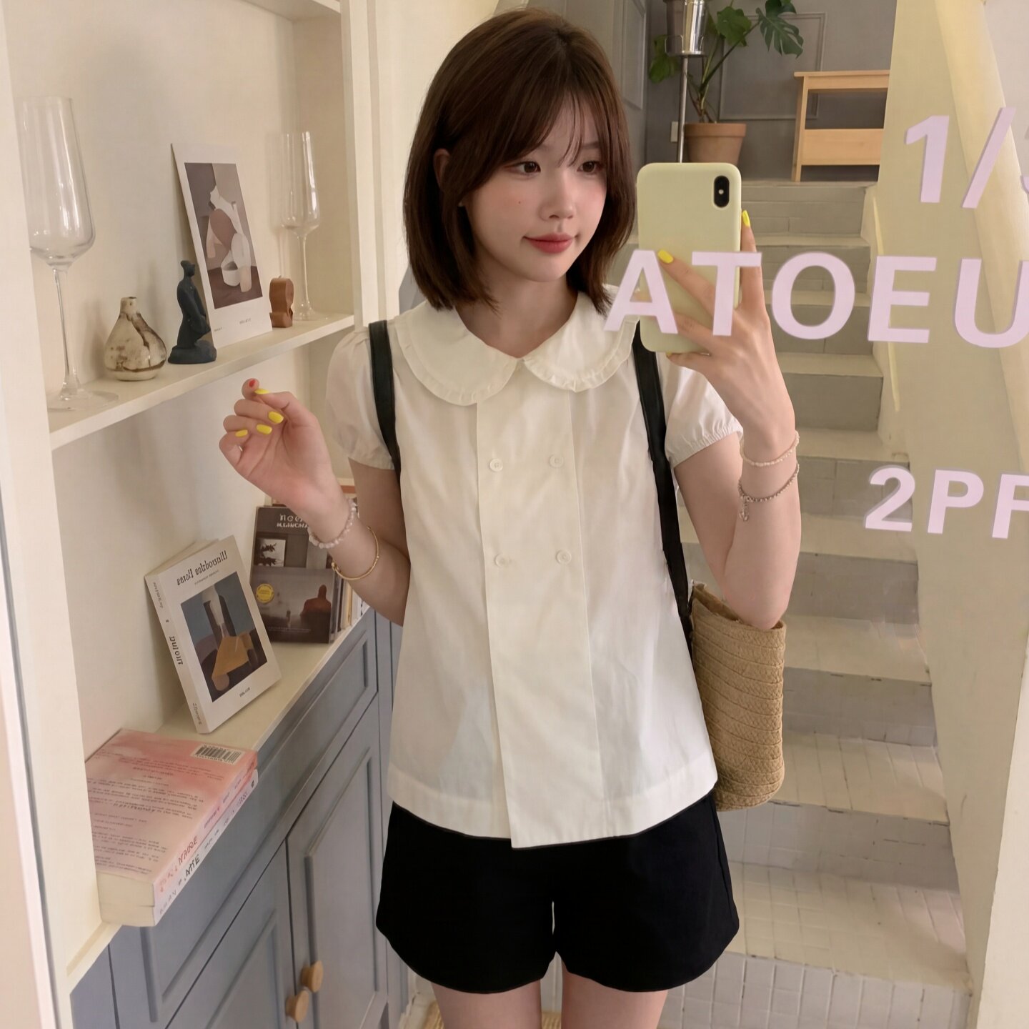 专柜正品韩系娃娃领泡泡袖衬衫女夏新款双排扣小个子宽松显瘦时尚
