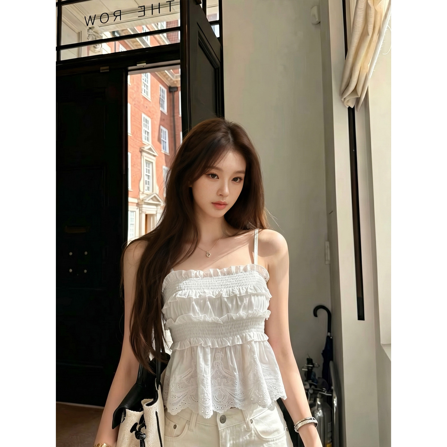 专柜正品白色吊带背心衬衣女夏外穿木耳边褶皱修身显瘦无袖小上衣