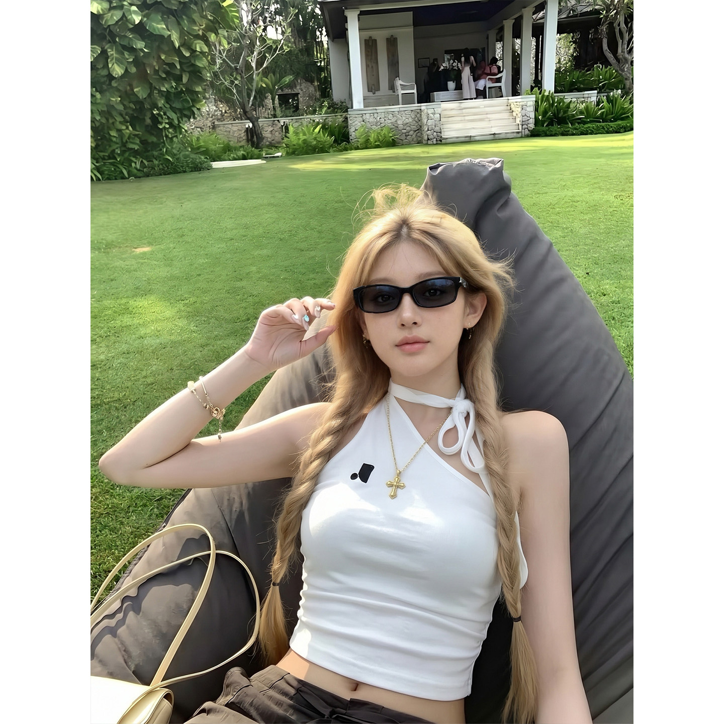 专柜正品白色单肩吊带背心女夏外穿辣妹短款修身显瘦挂脖无袖上衣