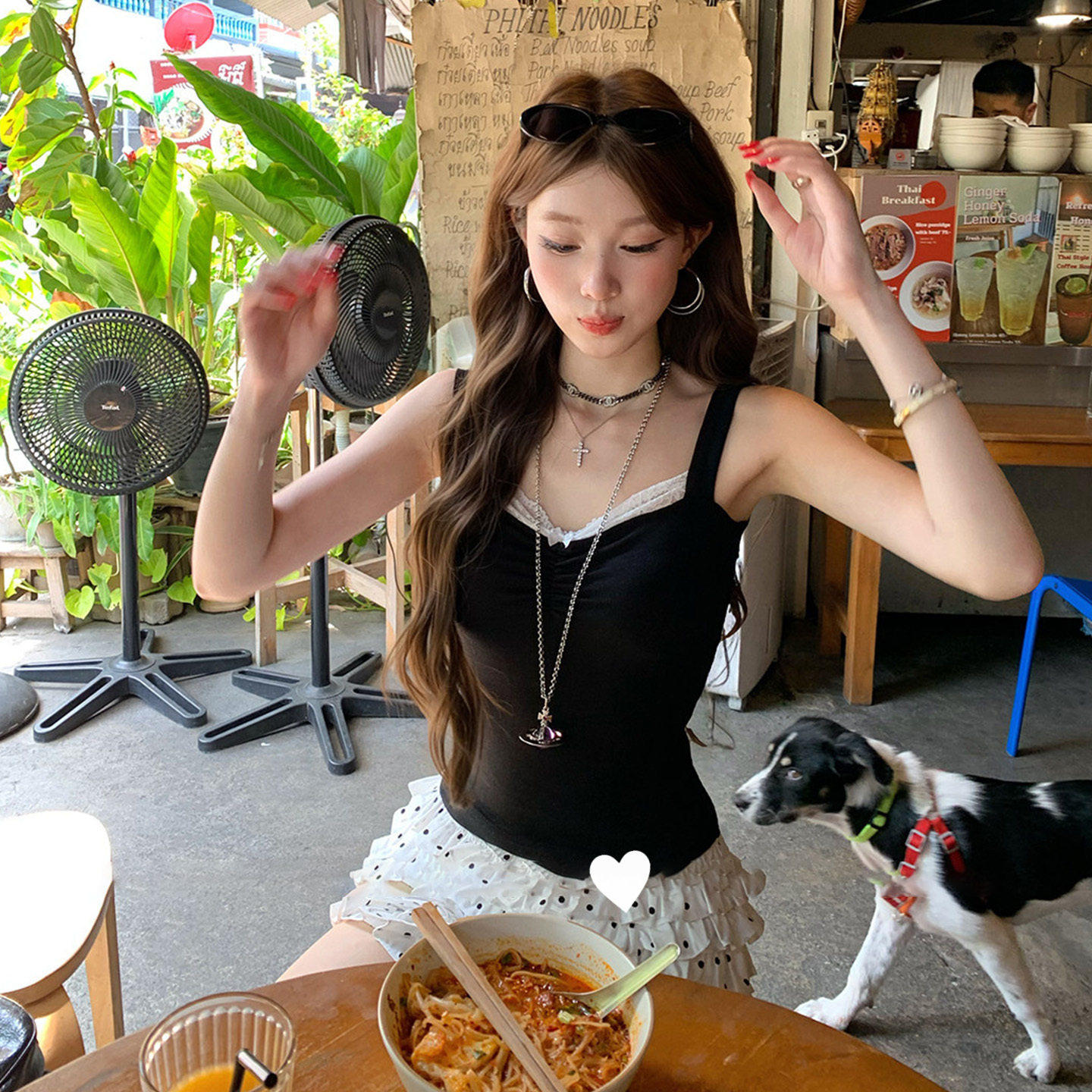 专柜正品黑色蕾丝拼接吊带背心女夏季纯欲风性感辣妹紧身显瘦气质