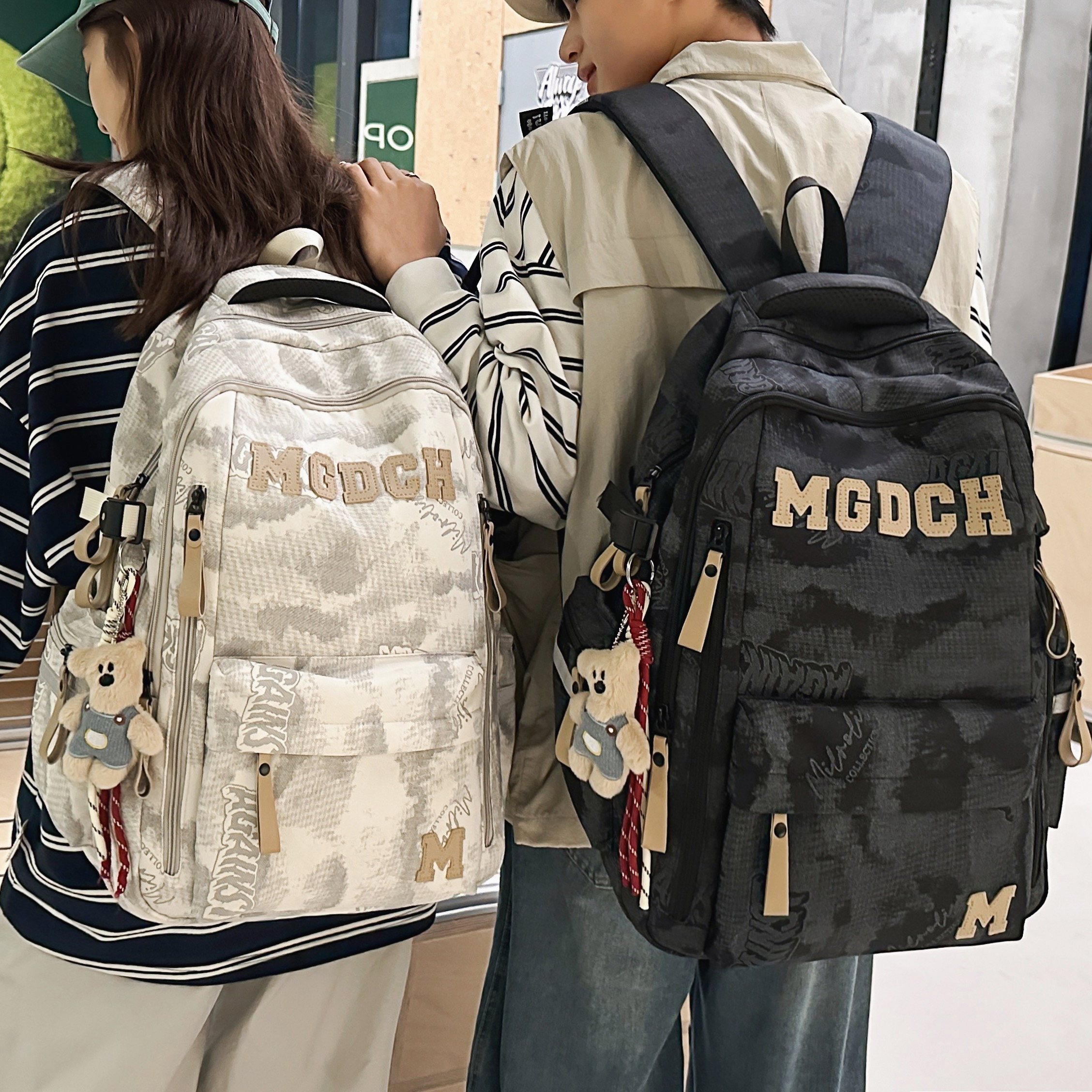 专柜正品工装风书包男时尚休闲百搭潮流印花双肩包初中高中大学生