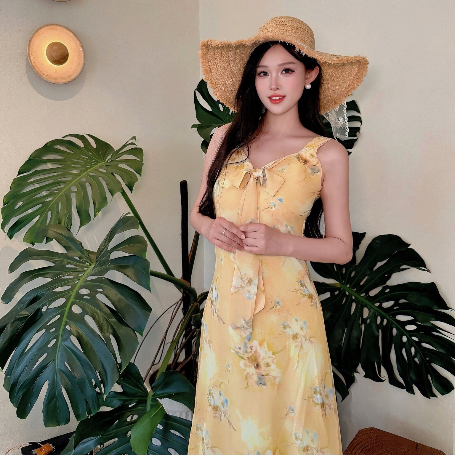 专柜正品奶油黄法式胸部蝴蝶结绑带仙女连衣裙女夏季吊带印花连衣