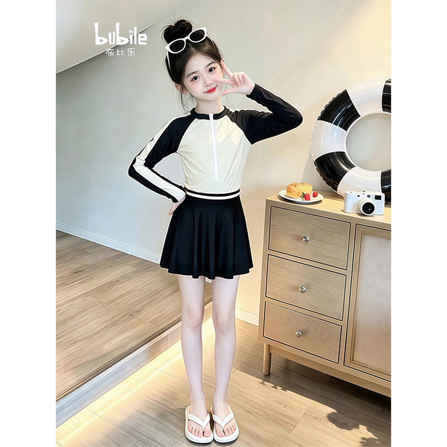 专柜正品女童泳衣2026新款裙式游泳衣儿童长袖沙滩衣服夏季女孩超