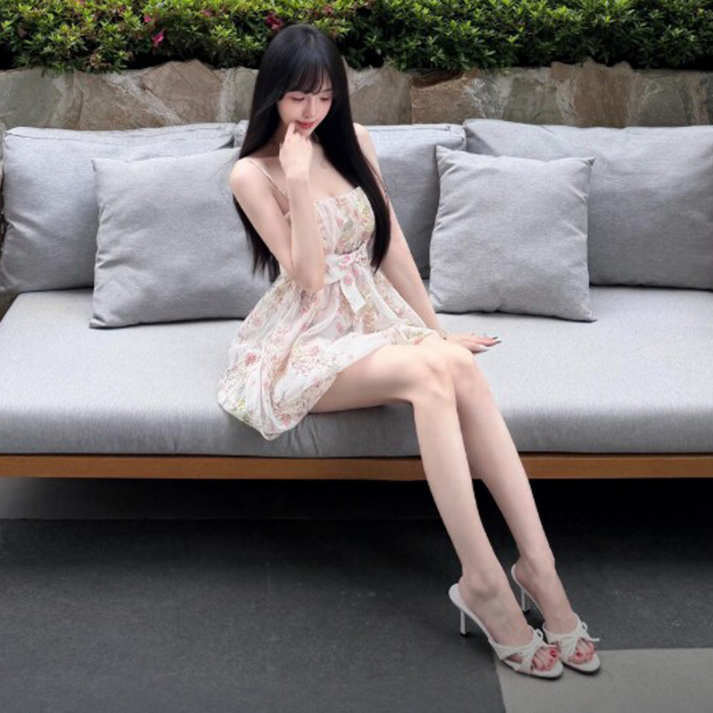 专柜正品法式温柔风甜美碎花收腰显瘦吊带连衣裙小个子流行的裙子