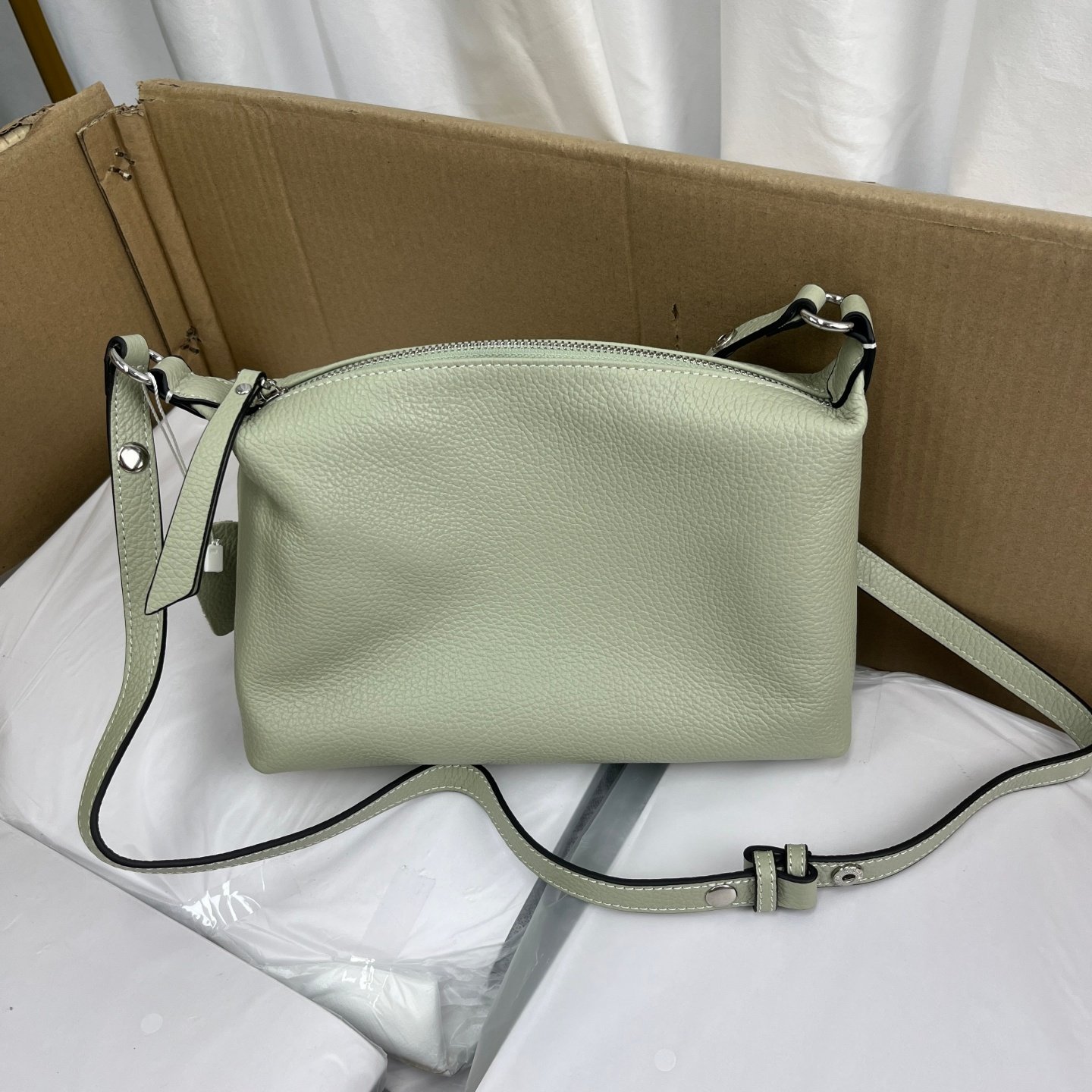 整个包全牛皮！尾数清货 捡漏 新款休闲时尚真皮女包通勤单肩斜挎,箱包皮具/热销女包/男包,通用款女包,淘宝优惠券,粉丝福利购,淘宝优惠卷