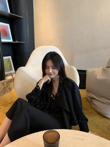 豆豆早安 私服短款风衣女春秋小个子设计感小众英伦风宽松外套
