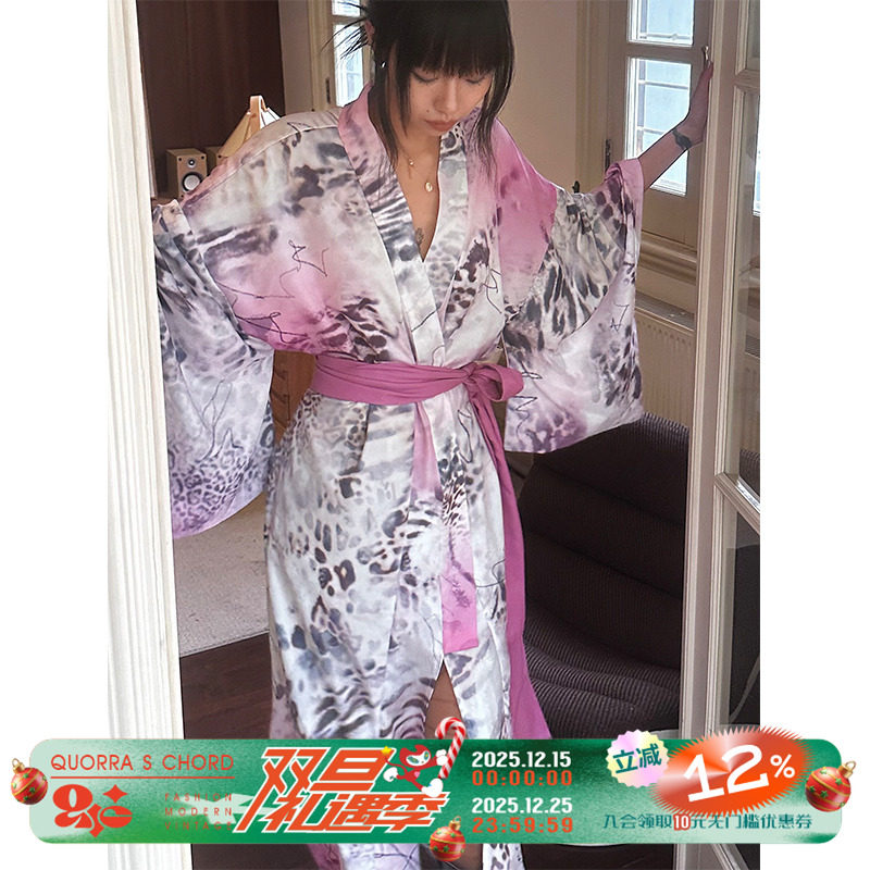 粉色豹纹视觉系连衣裙