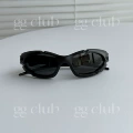 02/Black Frame Black Lens