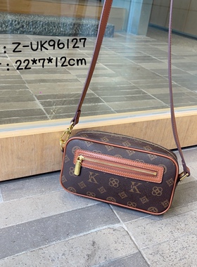 优库迪斯UK女包2023开口笑相机包全新印花原创时尚休闲单肩斜挎包