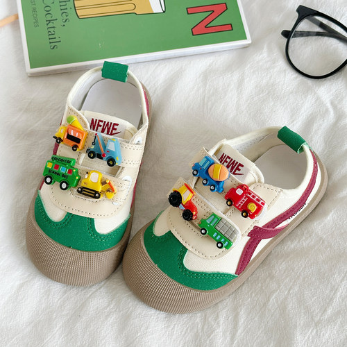 男童小汽车魔术贴帆布鞋轻便幼儿园室内防滑儿宝宝四季运动帆布鞋