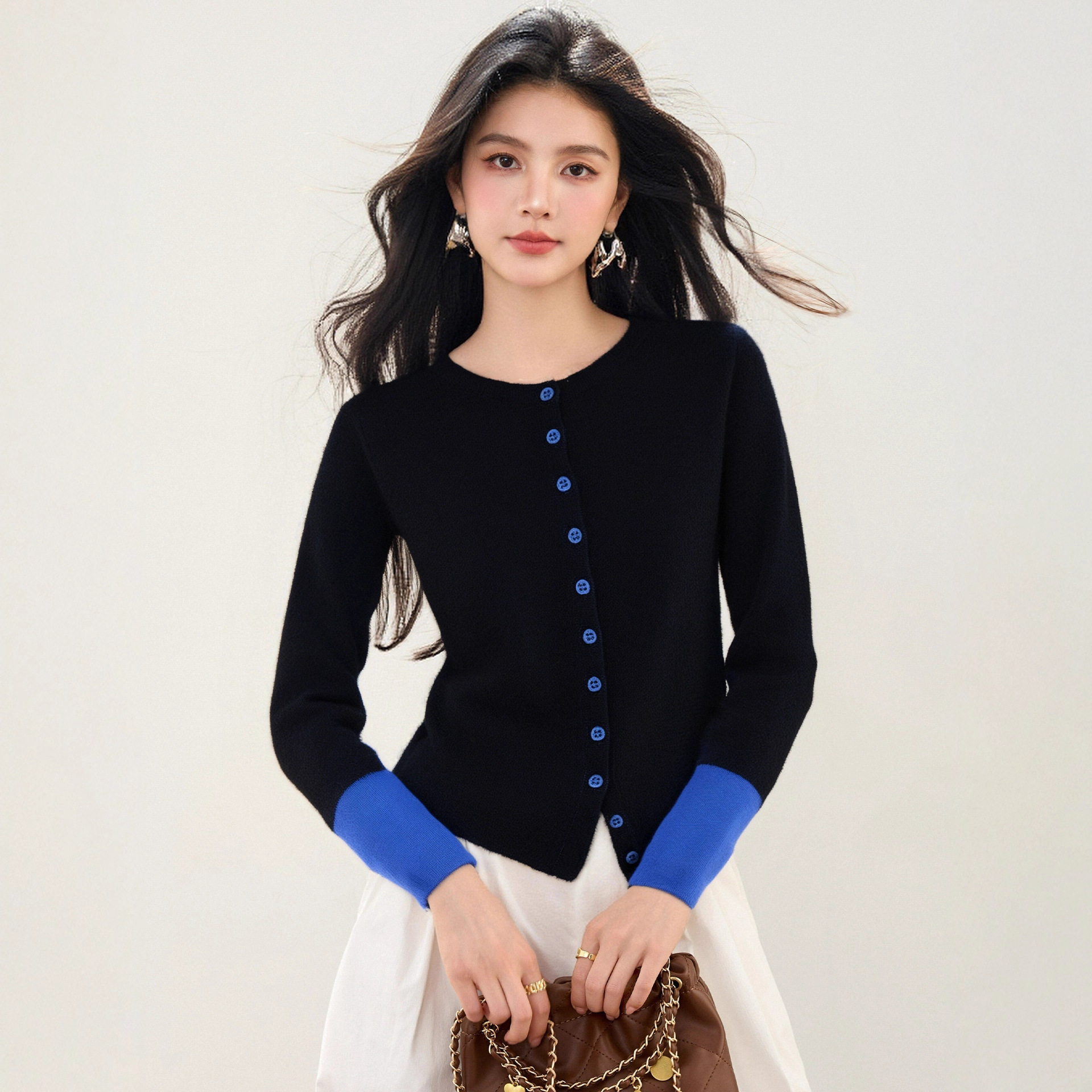 高级感撞色拼接圆领针织衫女秋冬复古气质修身打底衫内搭毛衣开衫