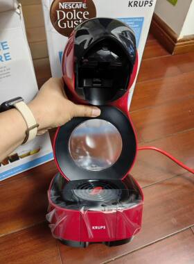 雀巢胶囊咖啡机dolce gusto,型号罗密欧lumio。