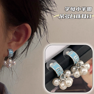 百搭简约气质高级感大女主气质小众设计镀18k金爱心耳钉 25新时尚