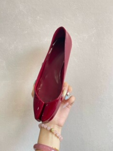 特 法式真皮内增高猪蹄分趾鞋女2新款浅口平底芭蕾舞玛丽珍单鞋