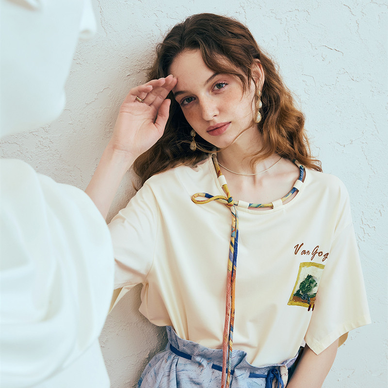 两三事梵高文艺弦外智音彩绳绑带领印花短袖t恤,女装/女士精品,T恤,淘宝优惠券,粉丝福利购,淘宝优惠卷