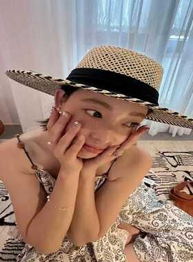 法式老钱风拼色草编平顶草帽女2026新款海边度假防晒遮阳帽礼帽