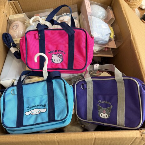 日单  Sanrio玉桂狗酷洛米HelloKitty可爱小只学院风斜挎包