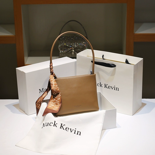 Сумка на одно плечо, сумка подмышку, небольшая дизайнерская сумка через плечо, модная универсальная сумка для телефона, Гонконг, из натуральной кожи, тренд сезона