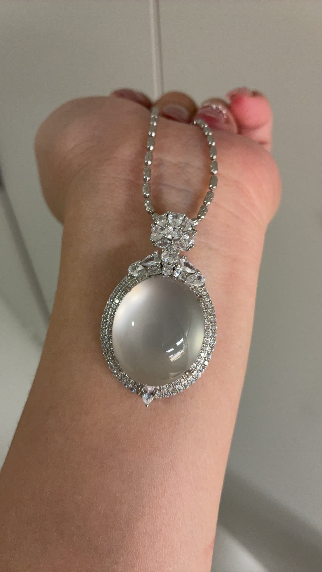 纯天玉石俄白冰种蛋面吊坠20*24黑钢鸽子蛋精品毛衣链封底吊坠款