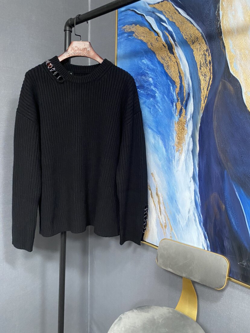 m黑色全绵羊毛圆领领口圆环镂空竖条纹理毛衣ma184unf306