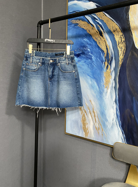 M蓝色牛仔中间水磨白高低腰牛仔短裙MA183SKT401